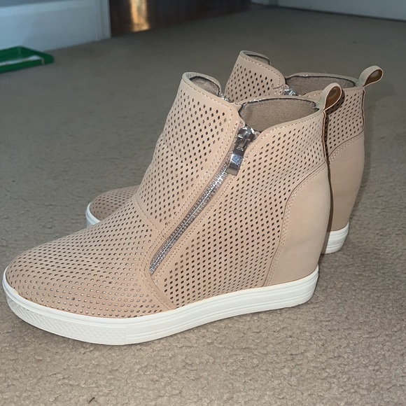 Wedge Booties - Picture 2 of 4